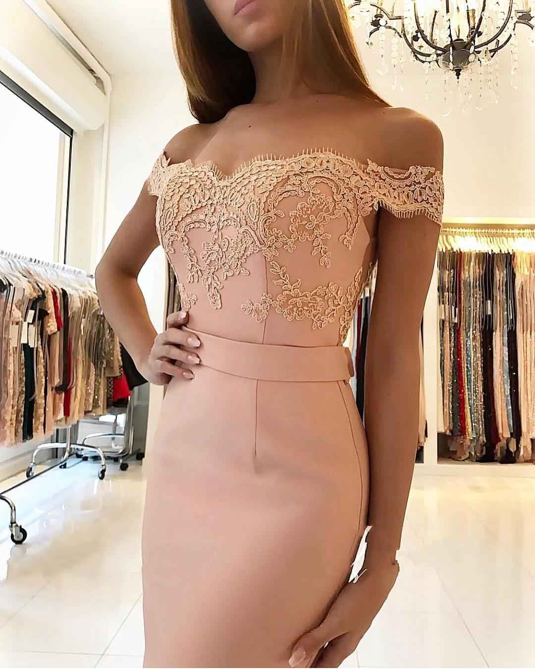 Off the Shoulder Strapless Sleeveless Prom Dress Mermaid With Appliques