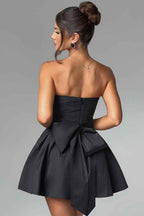Chic Black Strapless Sleeveless A Line Short Prom Dress With Bowknot