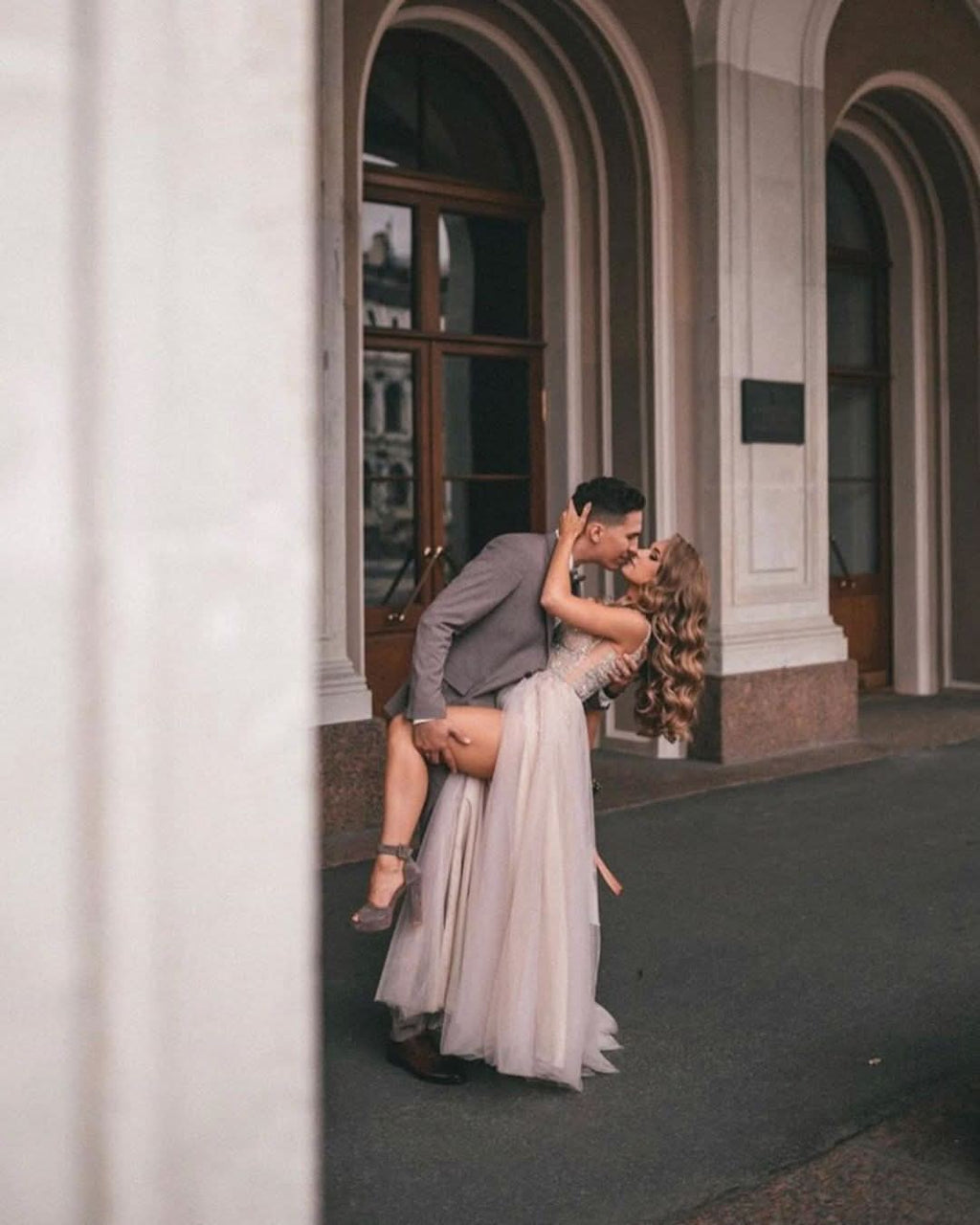 Boho Long A-Line V-Neck Tulle Lace Wedding Dress with Slit and Appliques BM bride
