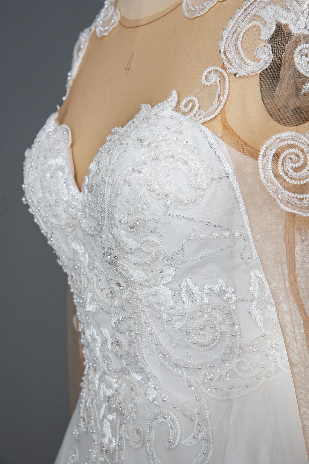 A-Line V-neck Hi-Lo Wedding Dress Open Back Ruffles Tulle With Appliques Lace BM bride