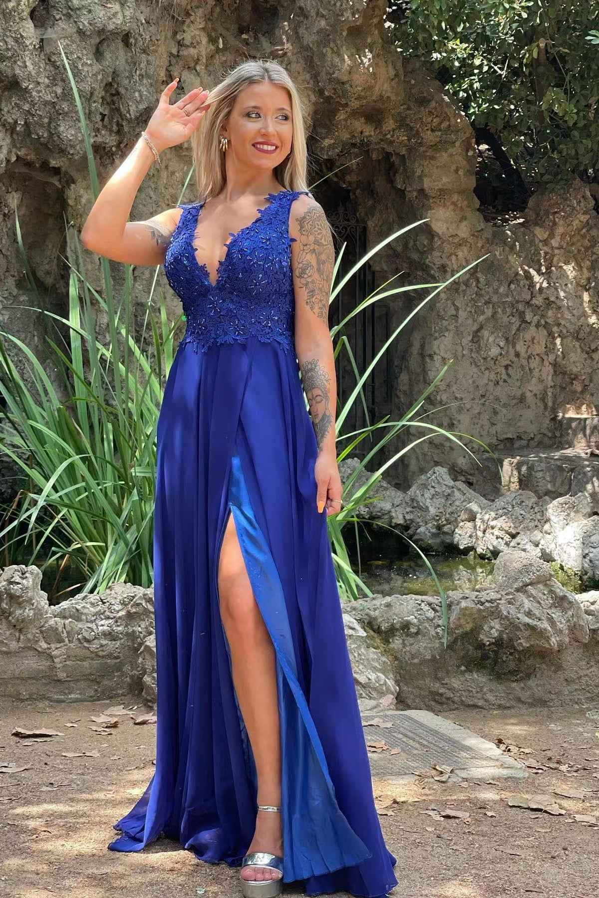 Beautiful Red V Neck Backless Long Prom Dress Applique With Split