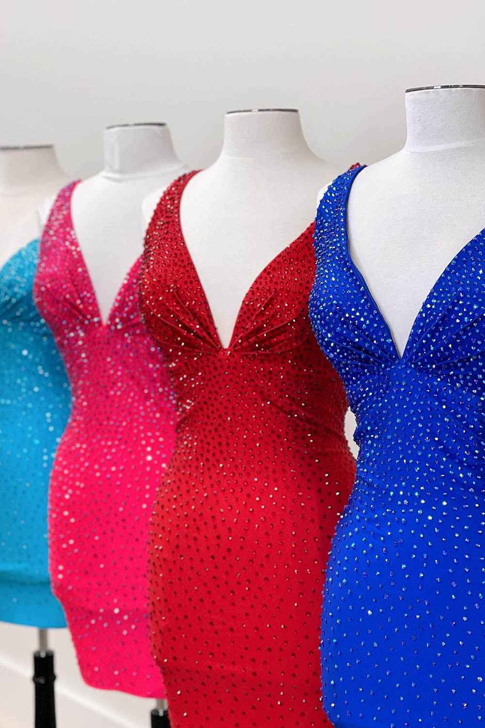 Sparkly Coral Beaded V-Neck Backless Tight Short Homecoming Dress Bmbride
