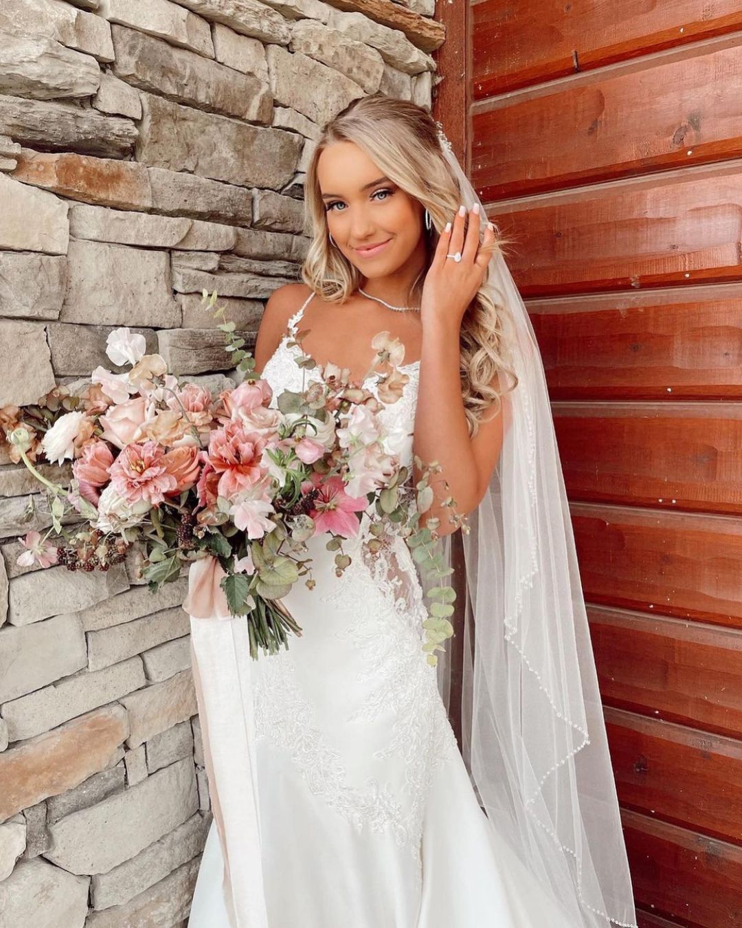 Sexy Spaghetti Strap V-Neck Floor-Length Mermaid Wedding Dress with Lace Appliques BM bride