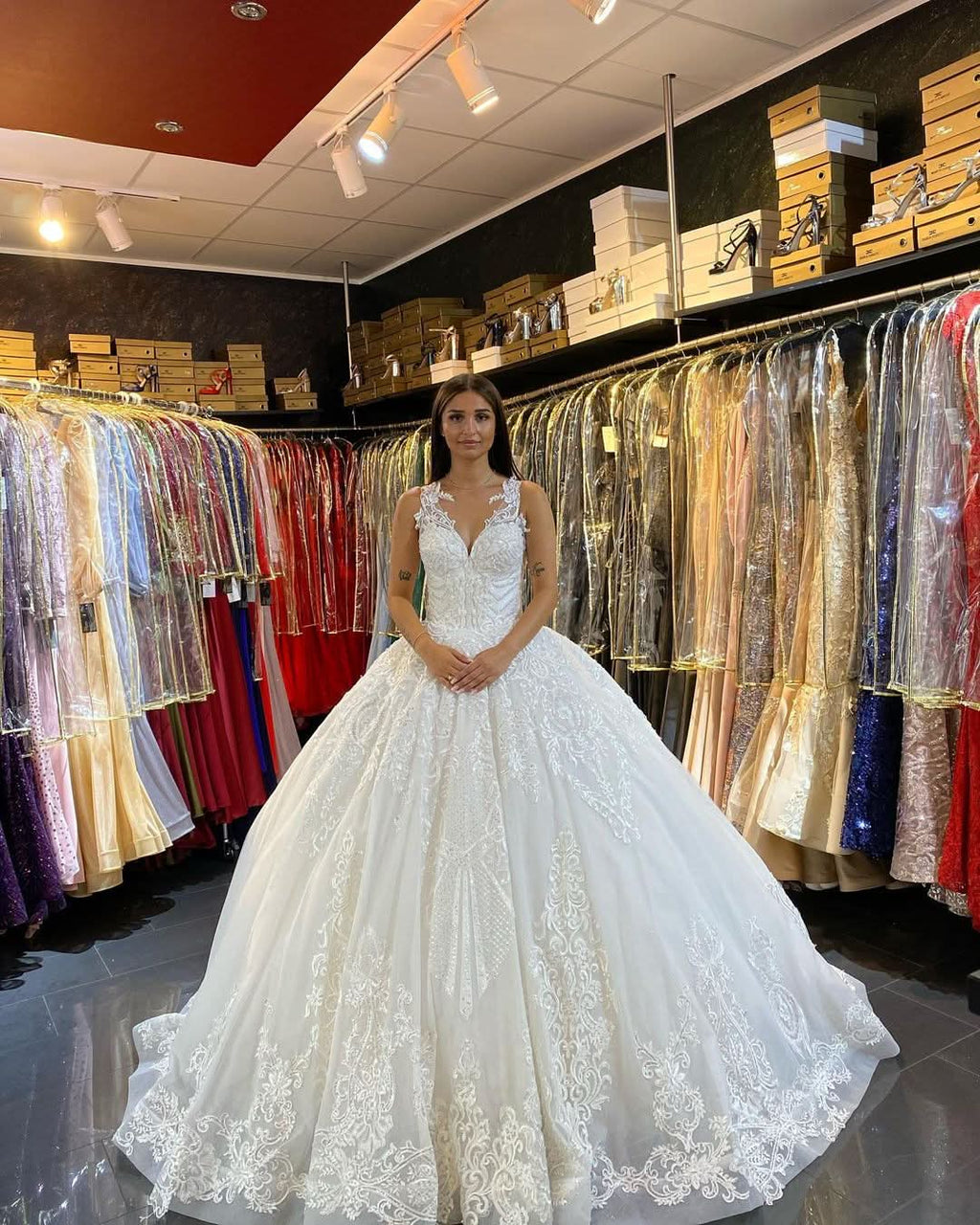 Gorgeous Lace Backless Floor-Length Wedding Dress with Train and V-Neck Appliques BM bride