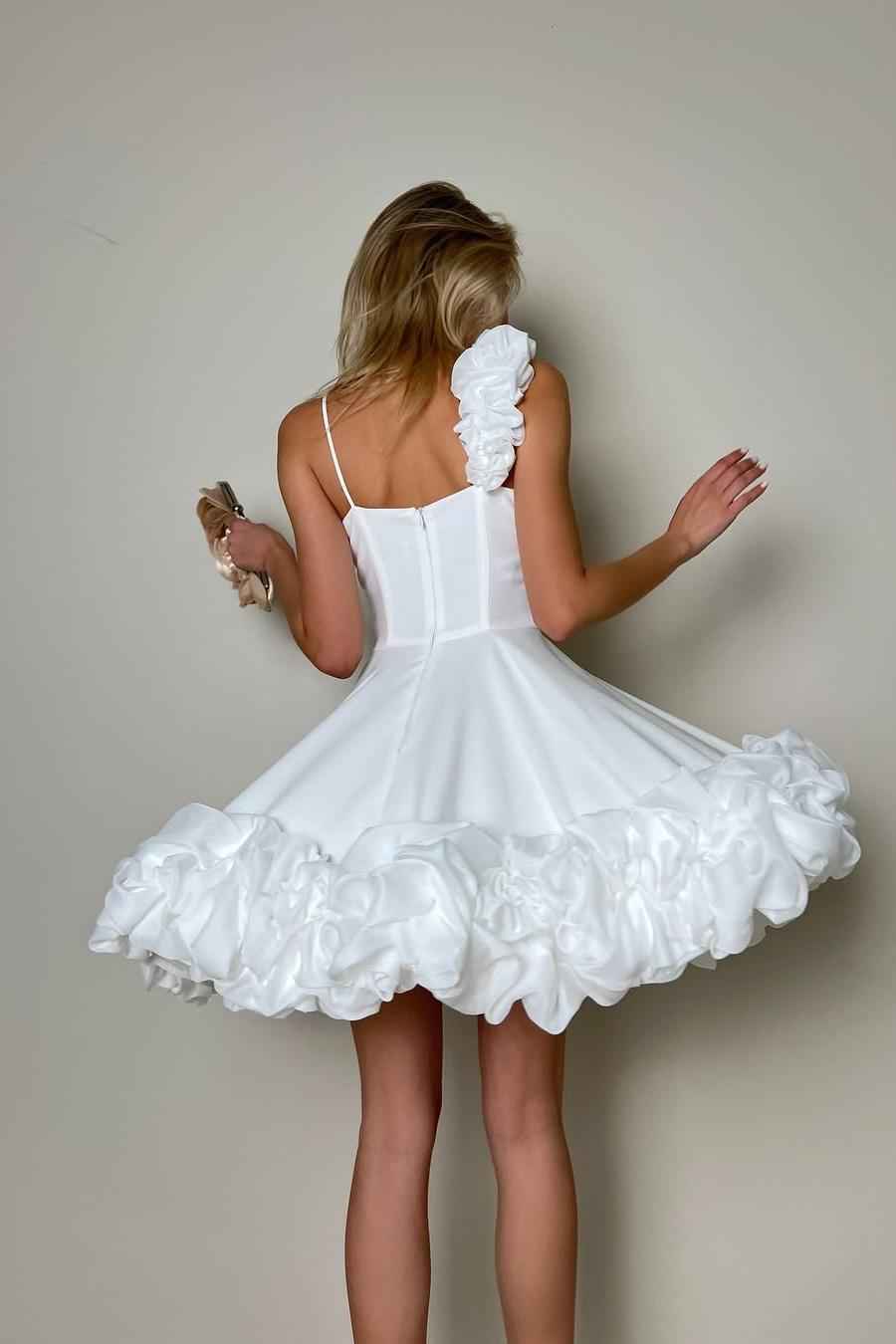 Chic Straps Sleeveless Short Prom Dress With Ruffles Pleated