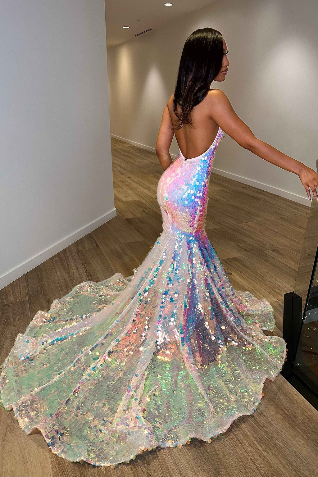 Shining Sequins Halter Deep V Neck Sleeveless Backless Long Mermaid Prom Dress