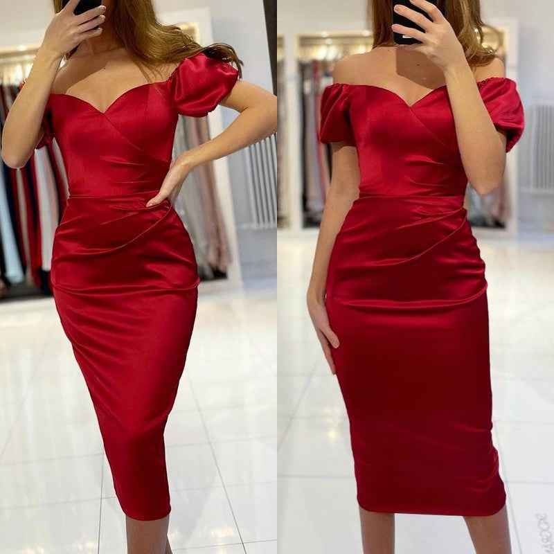 Charming Burgundy Off the Shoulder Strapless Short Prom Dress With Pleated