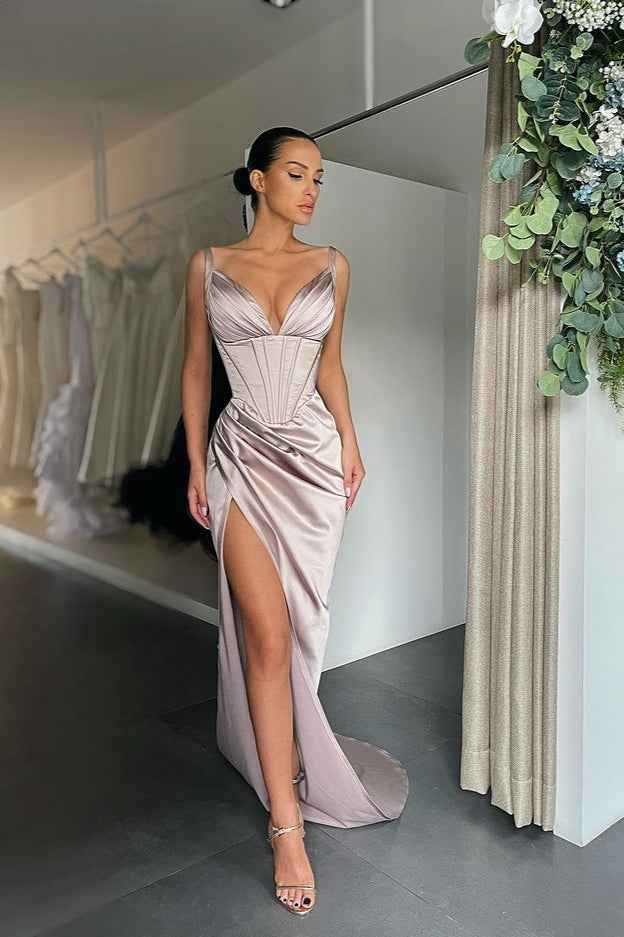 Modern Spaghetti Strap V Neck High Split Prom Dress Sleeveless With Pleated
