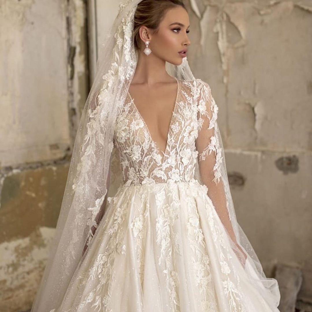Deep V-neck Long Sleeves A-Line Wedding Dress With Lace Appliques Ruffles Tulle BM bride