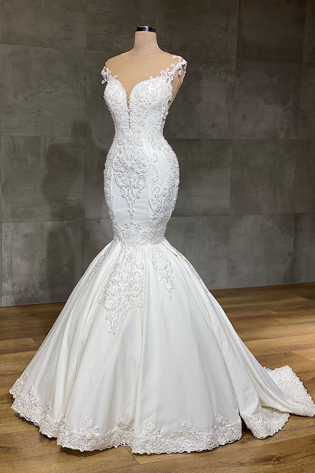 Lace Sweetheart V-Neck Sleeveless Mermaid Wedding Dress with Appliques BM bride