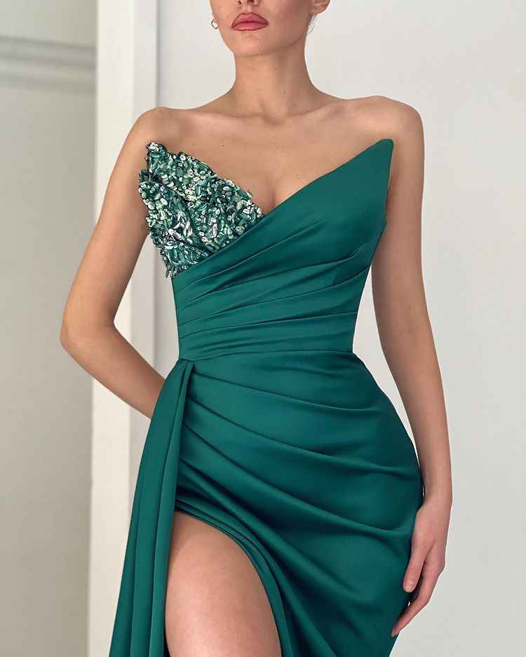 Classic Emerald Green V Neck Mermaid Prom Dress With Long Split