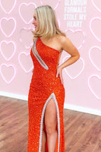 Enchanting Mermaid Scoop Neck Sequins Prom Dress featuring a Dazzling Slit BM bride