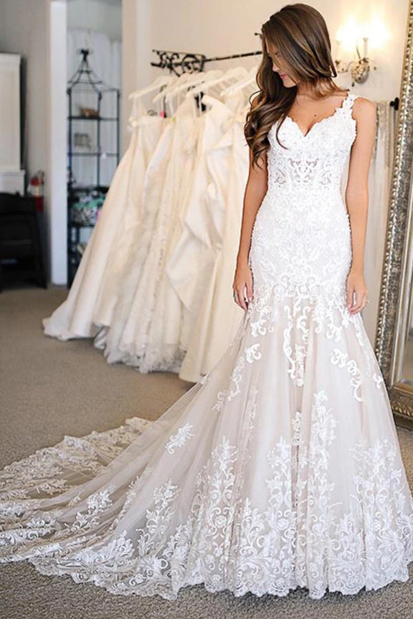 Glamorous Sweetheart Mermaid Wedding Gown With Appliques for a Dazzling Effect BM bride