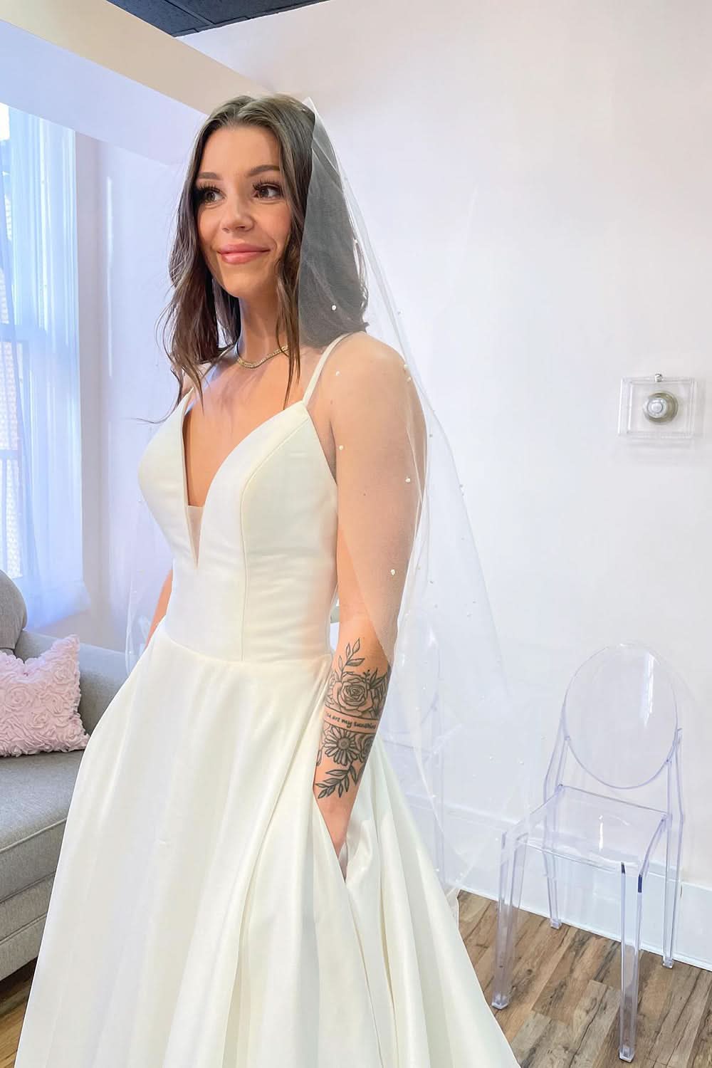 Glamorous A-Line Spaghetti Strap Sweetheart Wedding Dress with Satin Backless Design BM bride