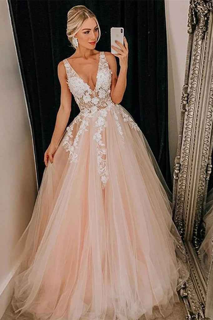 Straps Sleeveless Deep V Neck Tulle Prom Dress With Appliques