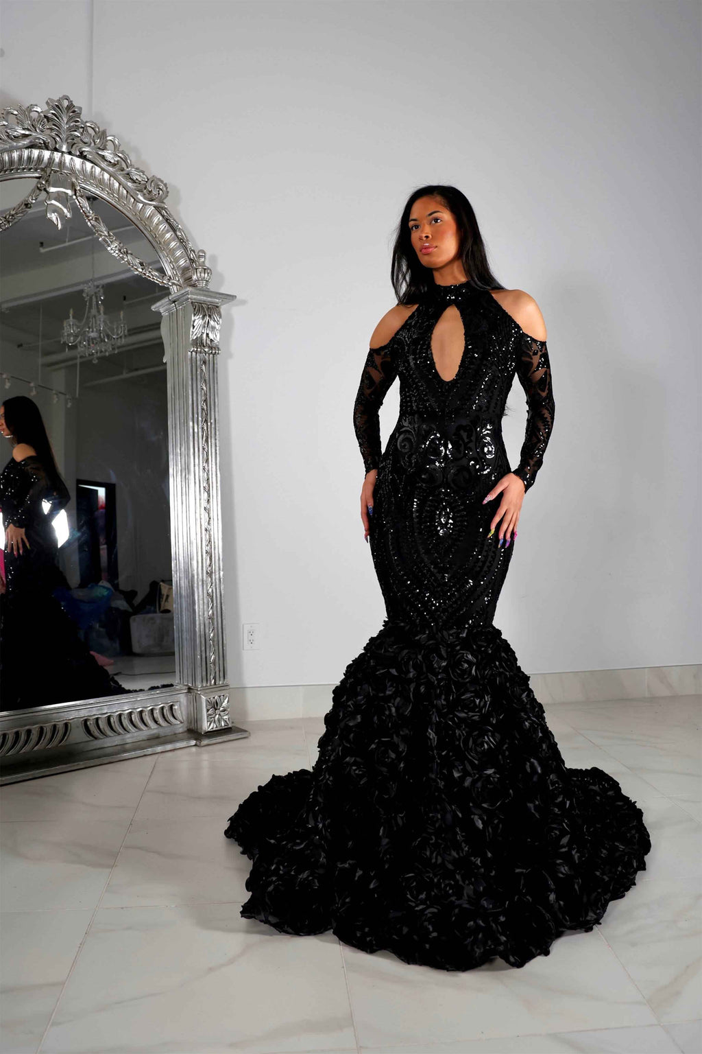 Black Long Sleeves Prom Dress With Appliques Long Flowers Mermaid