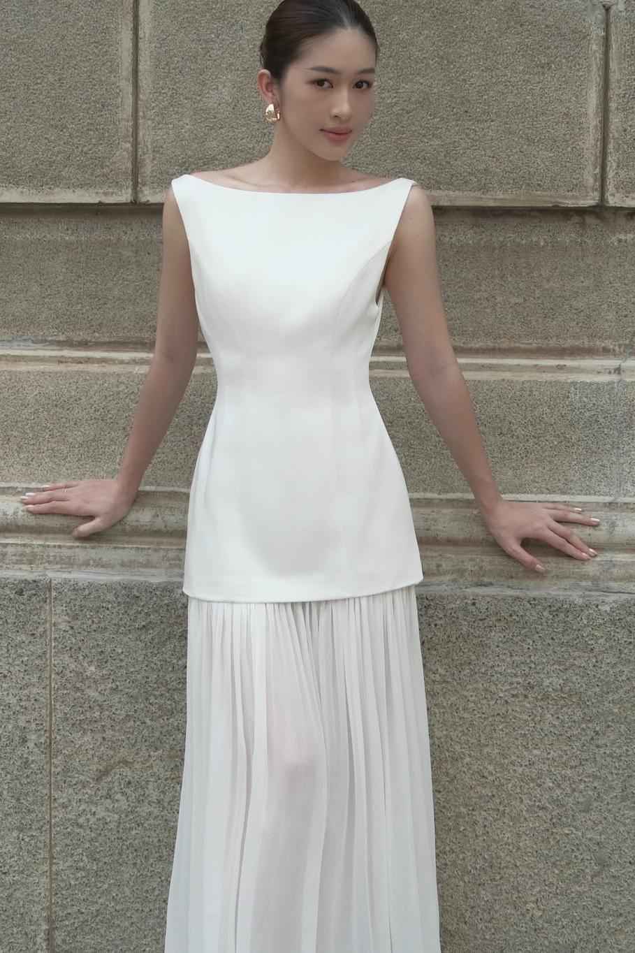 Charming White Backless Sleeveless Long Prom Dress With Pleated