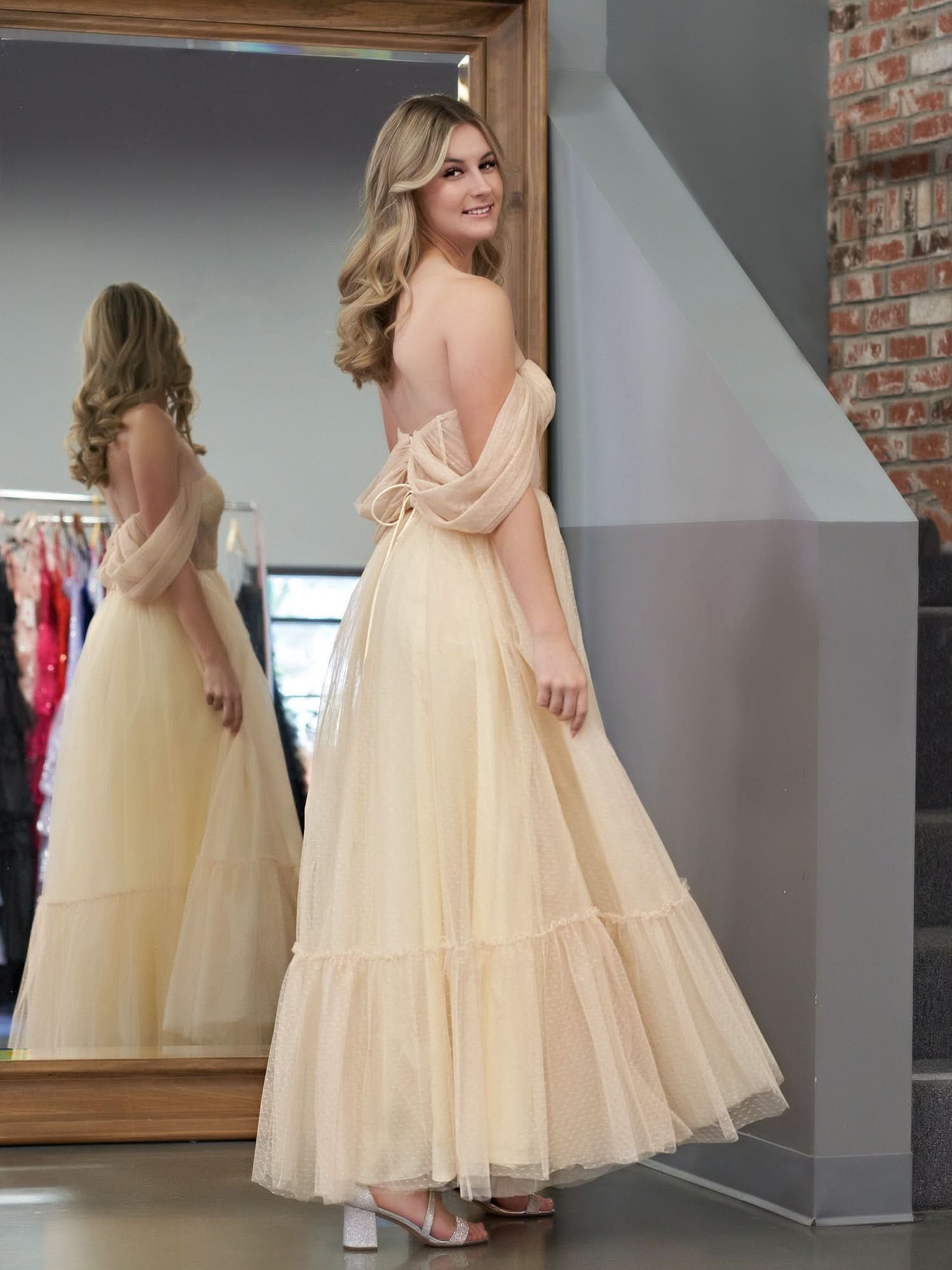 Exquisite A-Line Champagne Tulle Sweetheart Tea-Length Prom Dress BM bride