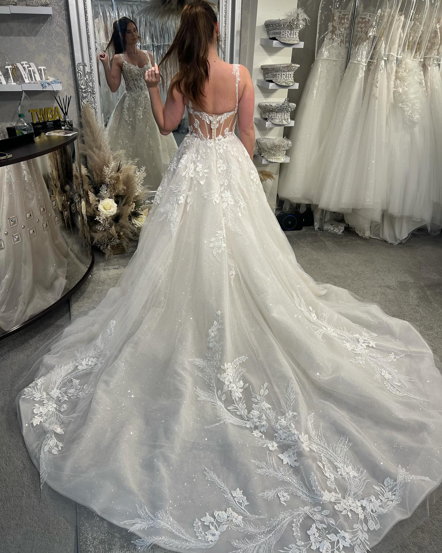 BMbride Designer White A-line Spaghetti Straps Sleeveless Tulle Wedding Dresses With Lace BMbride