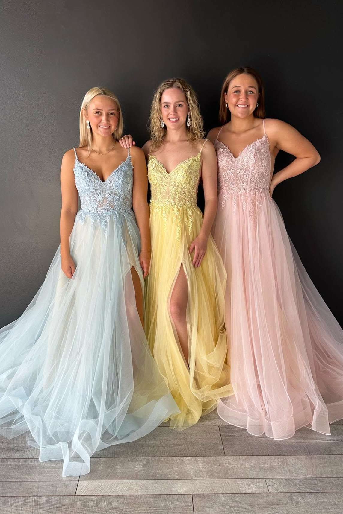 Beautiful V-Neck Lace-Up Appliques Tulle A-Line Prom Dress with Elegant Flow BM bride