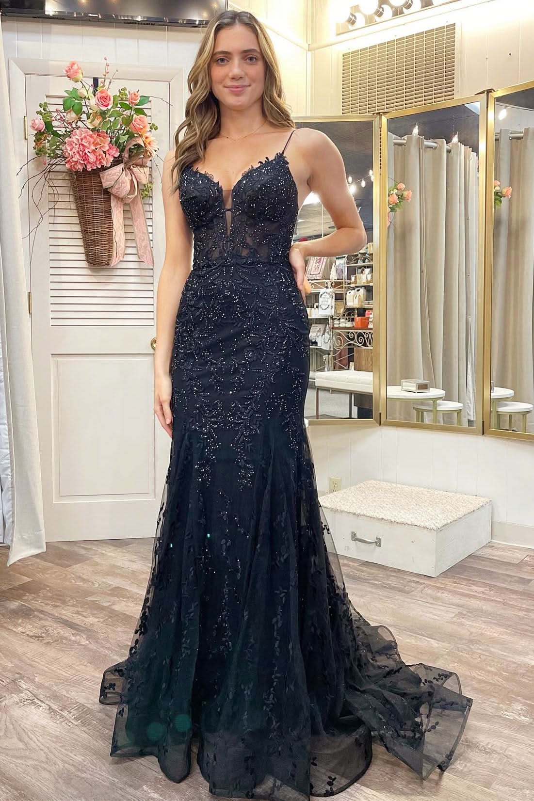 Bold Black Appliques Plunge V Lace-Up Trumpet Prom Gown BM bride
