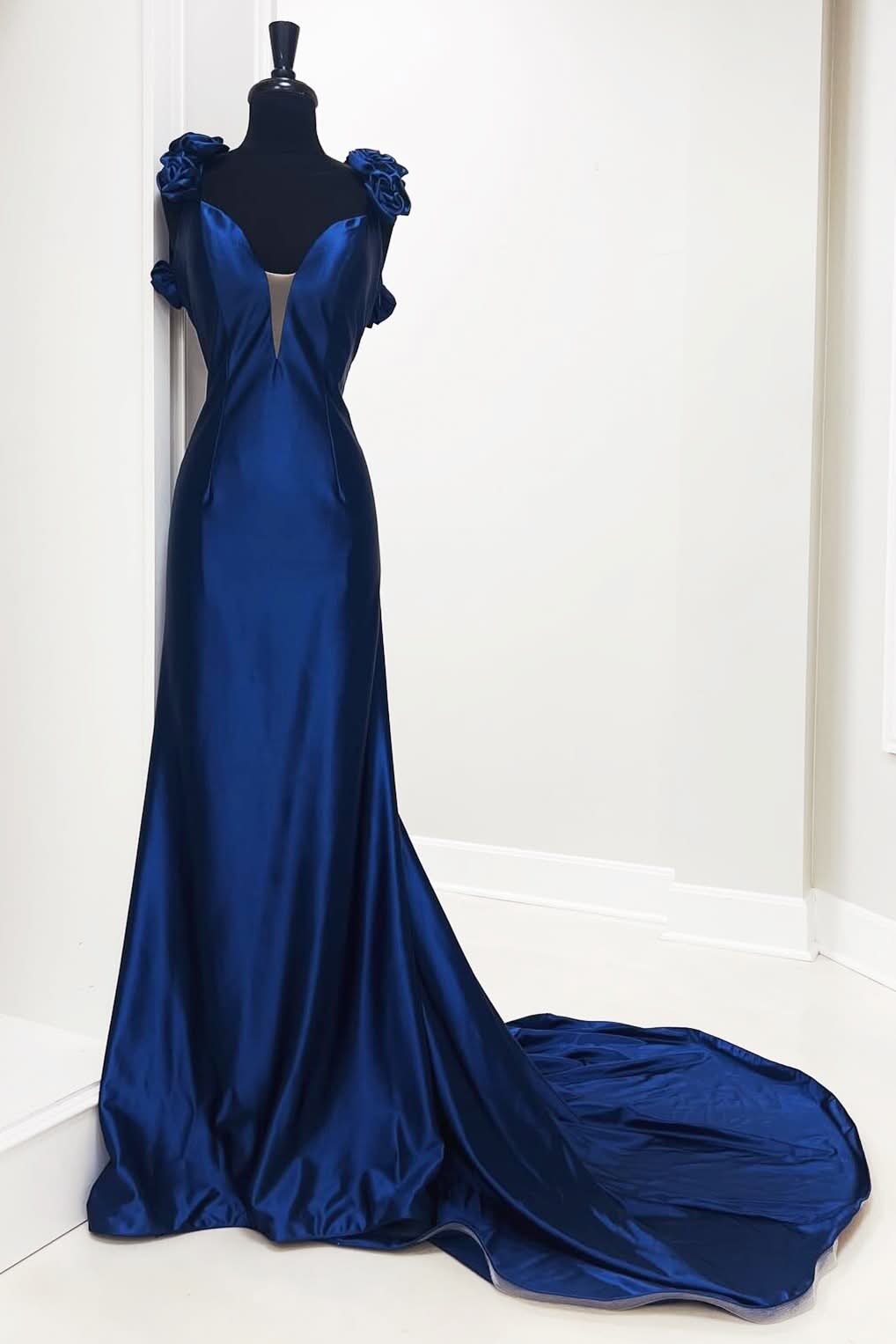 Alluring Rosette Plunge V Backless Mermaid Long Gown BM bride