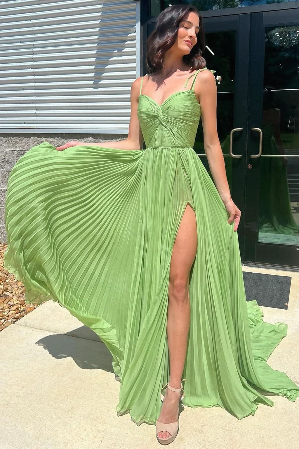 Elegant Green Twist-Front Pleated Prom Dress with Slit BM bride