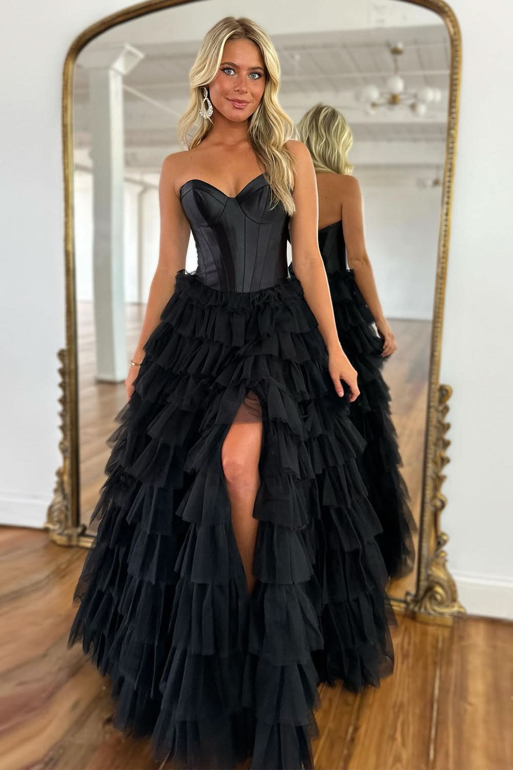Enchanting A-Line Sweetheart Tiered Tulle Prom Dress with Slit BM bride