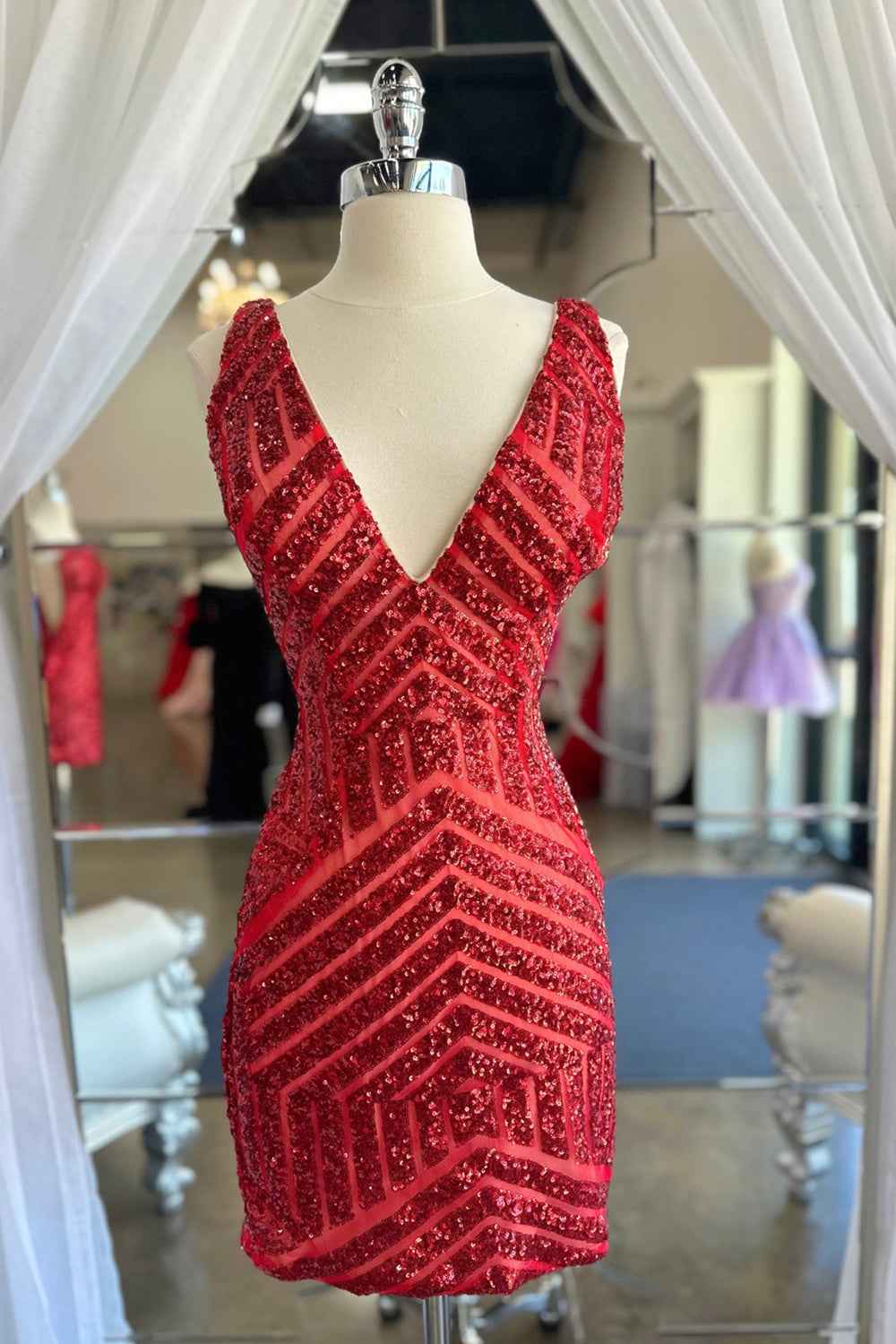 Orange Sequins V-Neck Tight Homecoming Dress