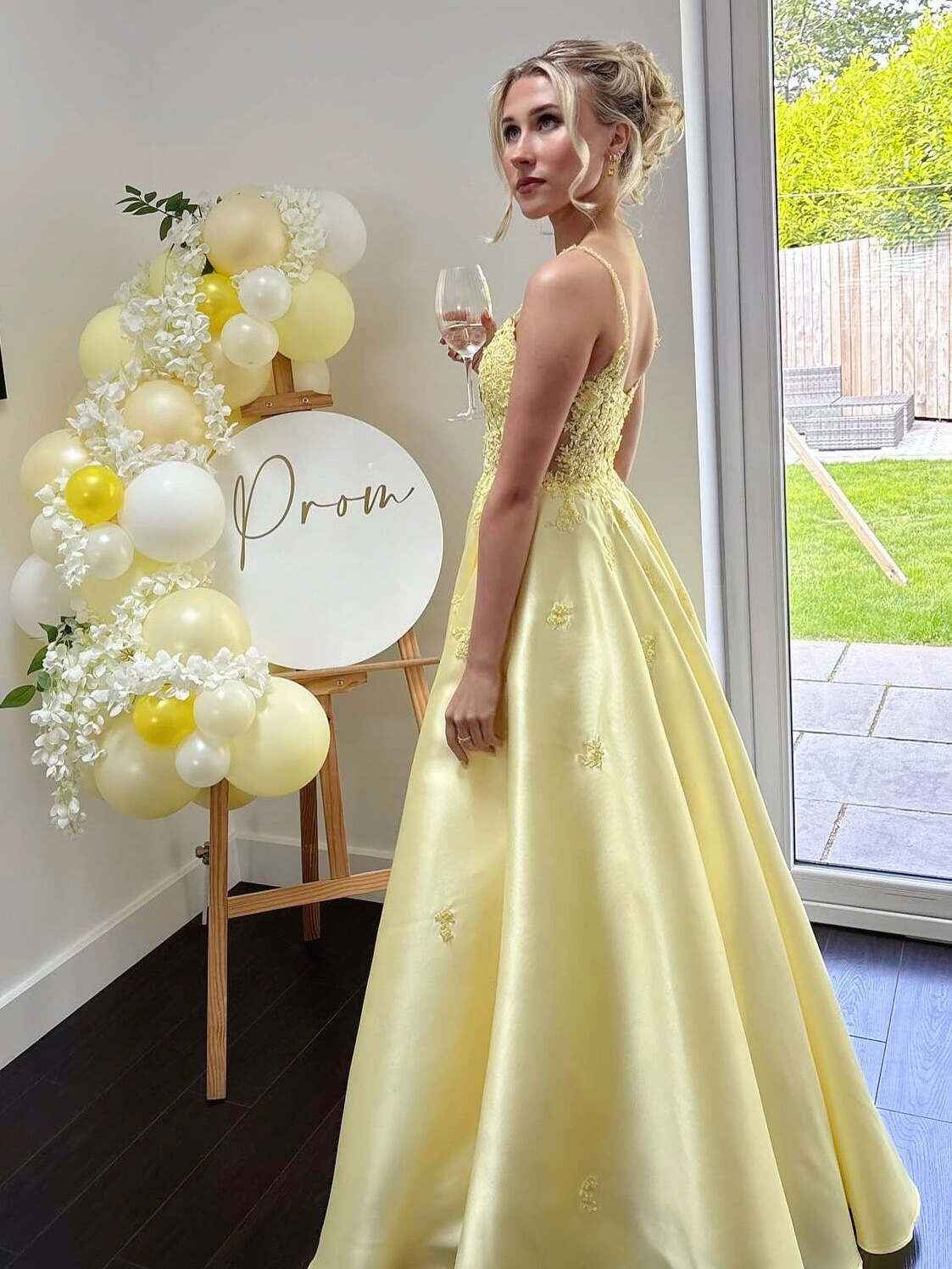 Yellow Floral Appliqu¡§| Satin A-Line Long Prom Dress