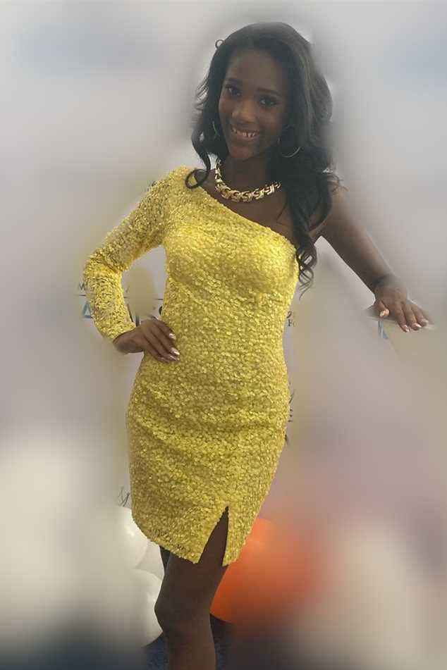 Sky Blue Stunning Long Sleeve One Shoulder Prom Split Dress Short With Sequins