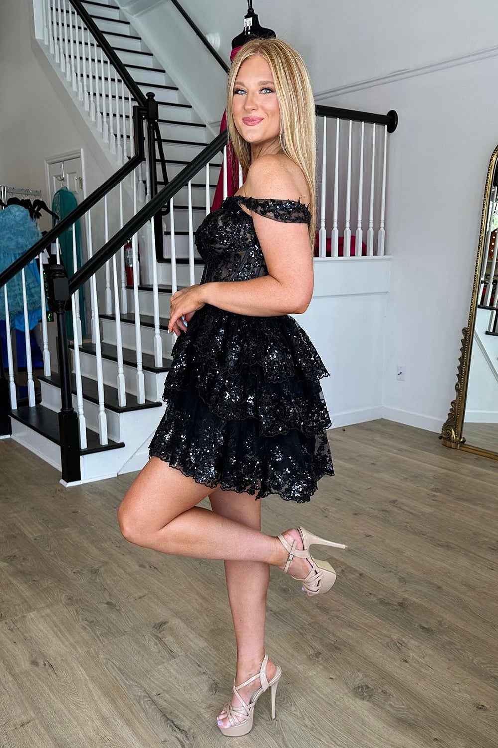 Sparkly Grey A-Line Tiered Lace Short Homecoming Prom Dress Bmbride