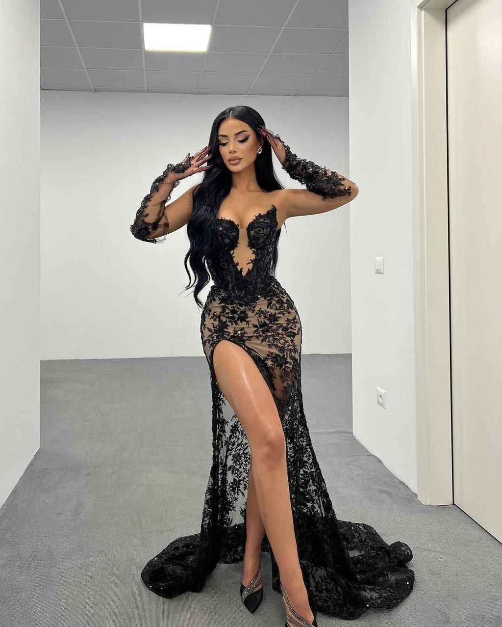 Lace Black Long Prom Dress With High Split Gown Gloves Printing