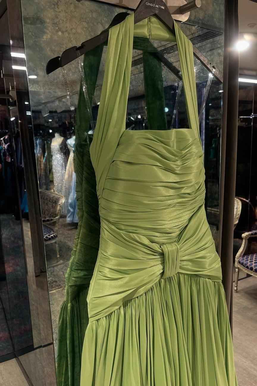 Charming Halter Sleeveless Long Prom Dress With Pleated Ruffles