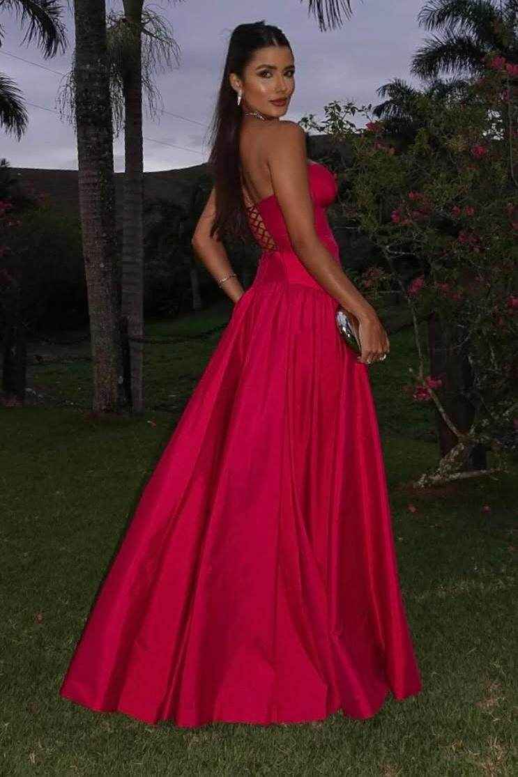 Chic Strapless V Neck Sleeveless Long Prom Dress With Pleated