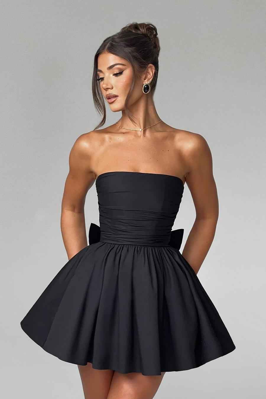 Chic Black Strapless Sleeveless A Line Short Prom Dress With Bowknot