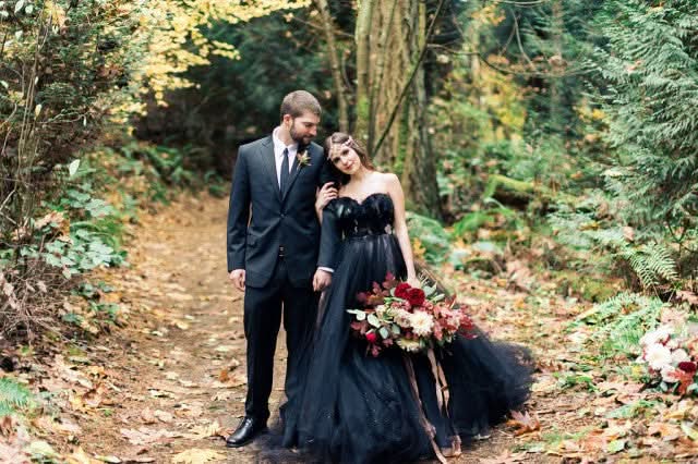Black A-Line Strapless Tulle Long Wedding Dress with Lace Appliques BM bride