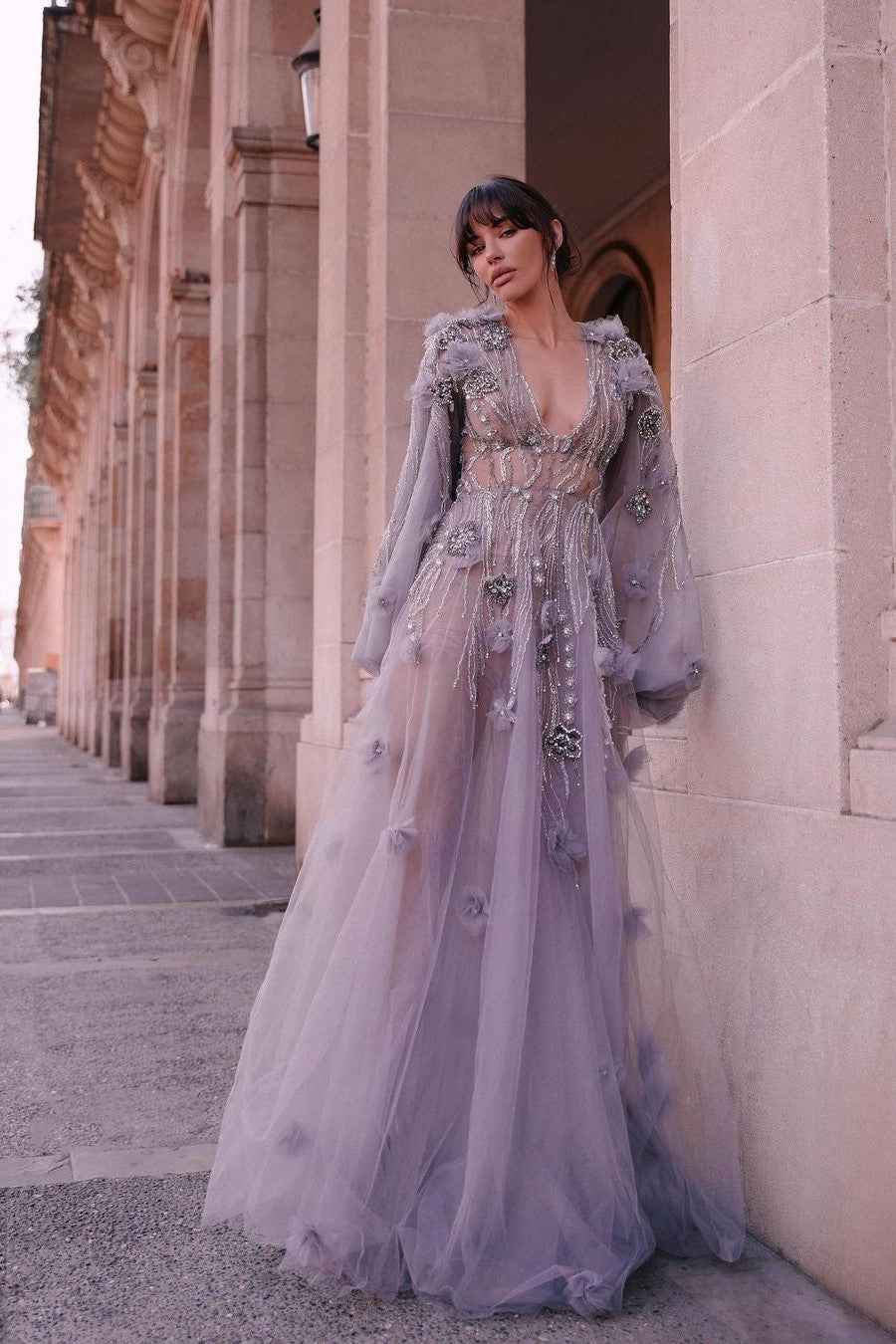 Chic Tulle Long Sleeves Deep V Neck Beadings Long Prom Dress With Appliques