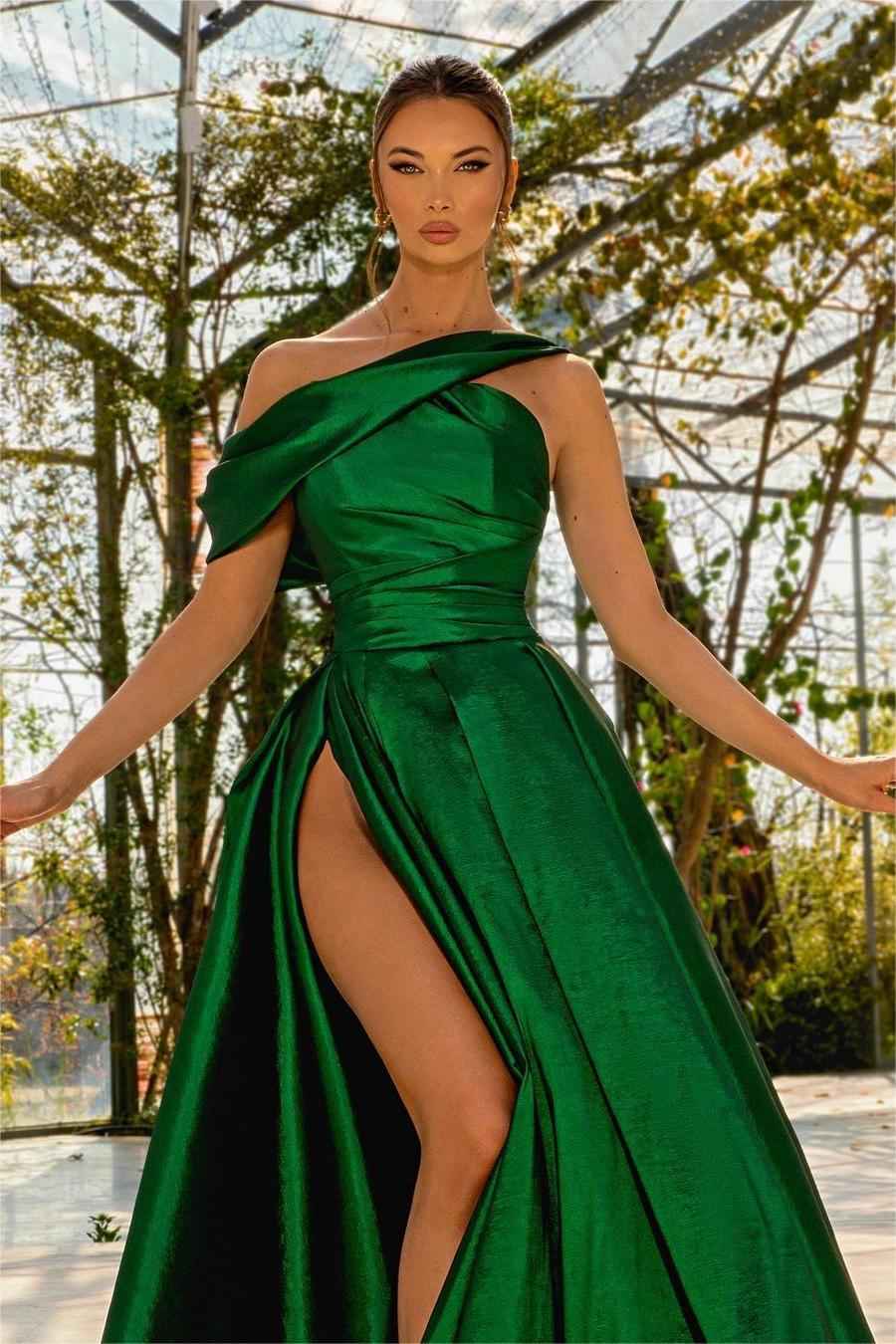 Glamorous Dark Green One Shoulder Sleeveless Pleated Prom Dress With Split
