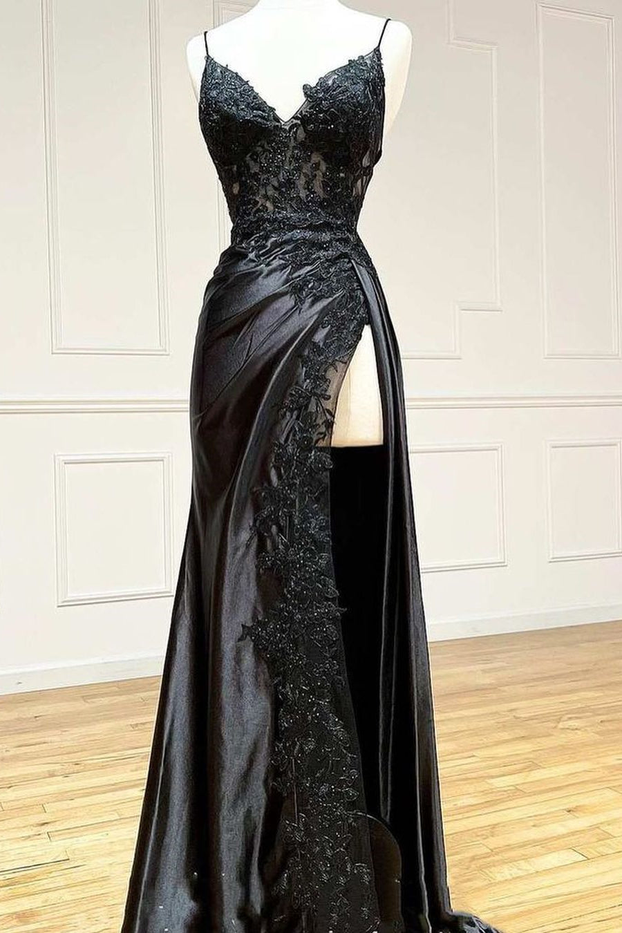 BMbride Amazing Long Black V-neck Spaghetti Straps Lace Sleeveless Prom Dress With Slit BMbride
