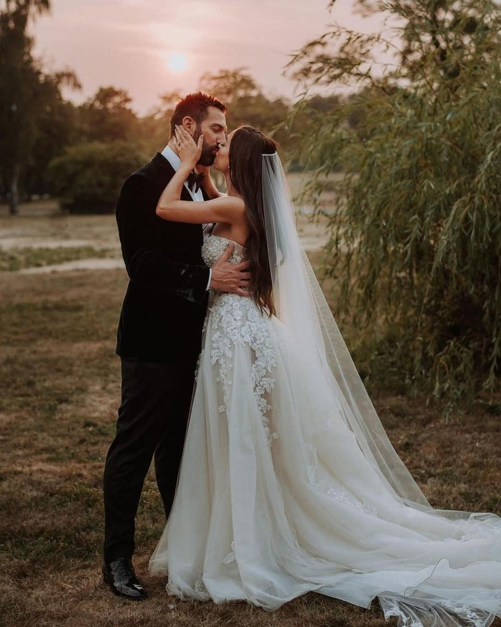 Romantic Backless A-Line Floor-Length Wedding Dress with Sweetheart Lace BM bride