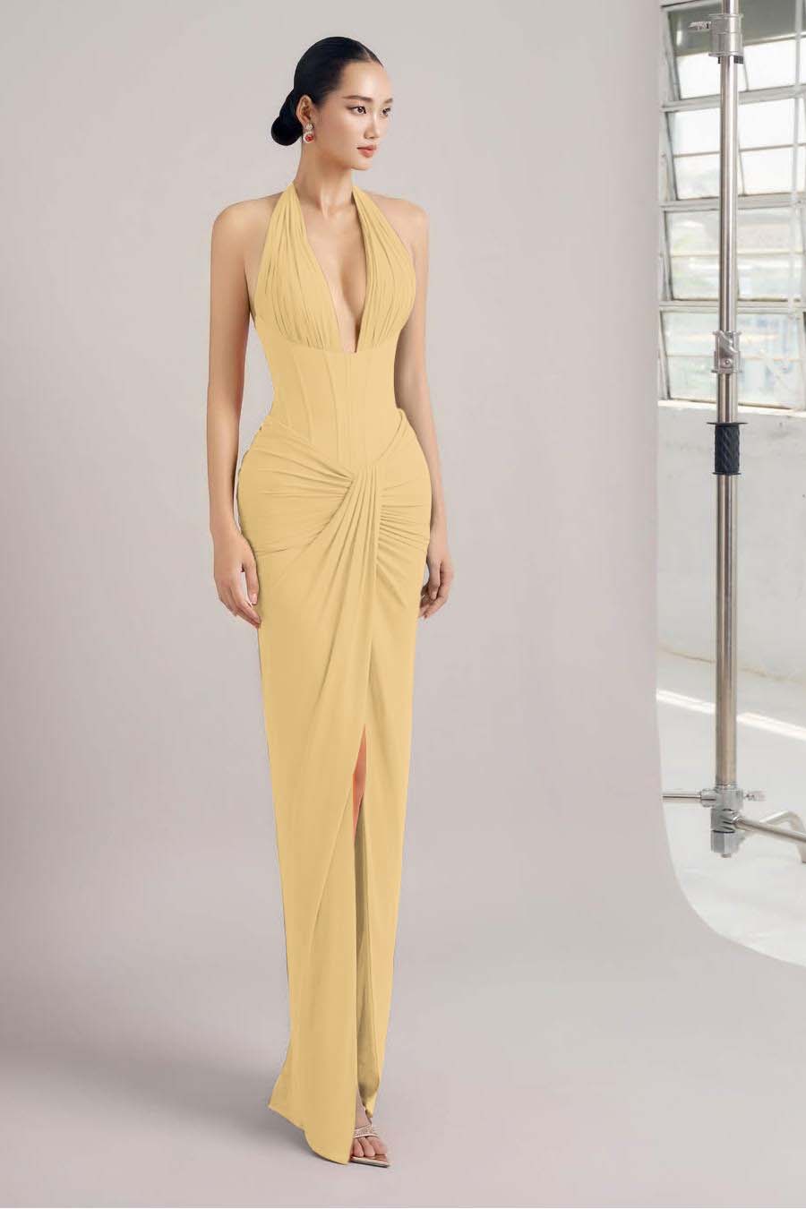 Sleeveless Halter Long Mermaid Split Prom Dress With Pleated