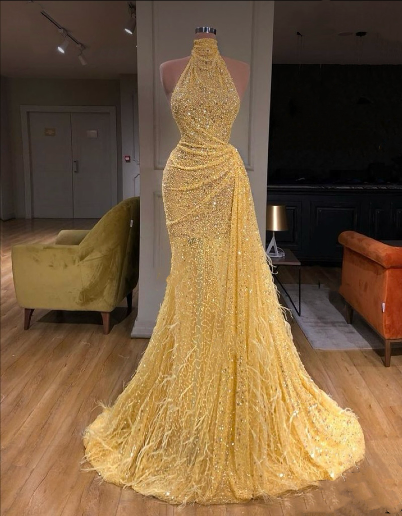 Chic Halter Sequins Sleeveless Slim Pleated Long Prom Dress With Feathers