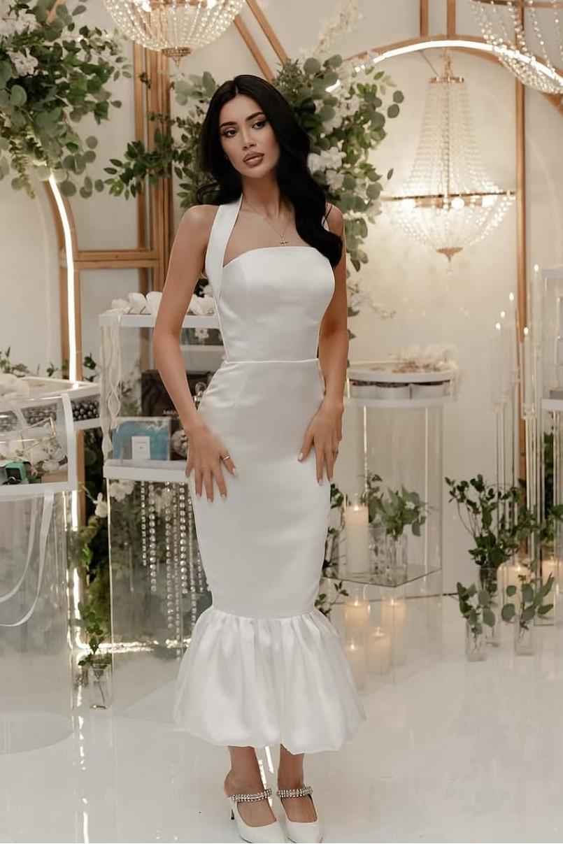 Stunning Halter Sleeveless Long Mermaid Prom Dress With Pleated