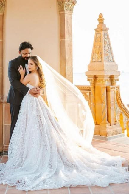 BMbride Beautiful A-Line Long White Sleeveless Wedding Dresses With Lace BMbride