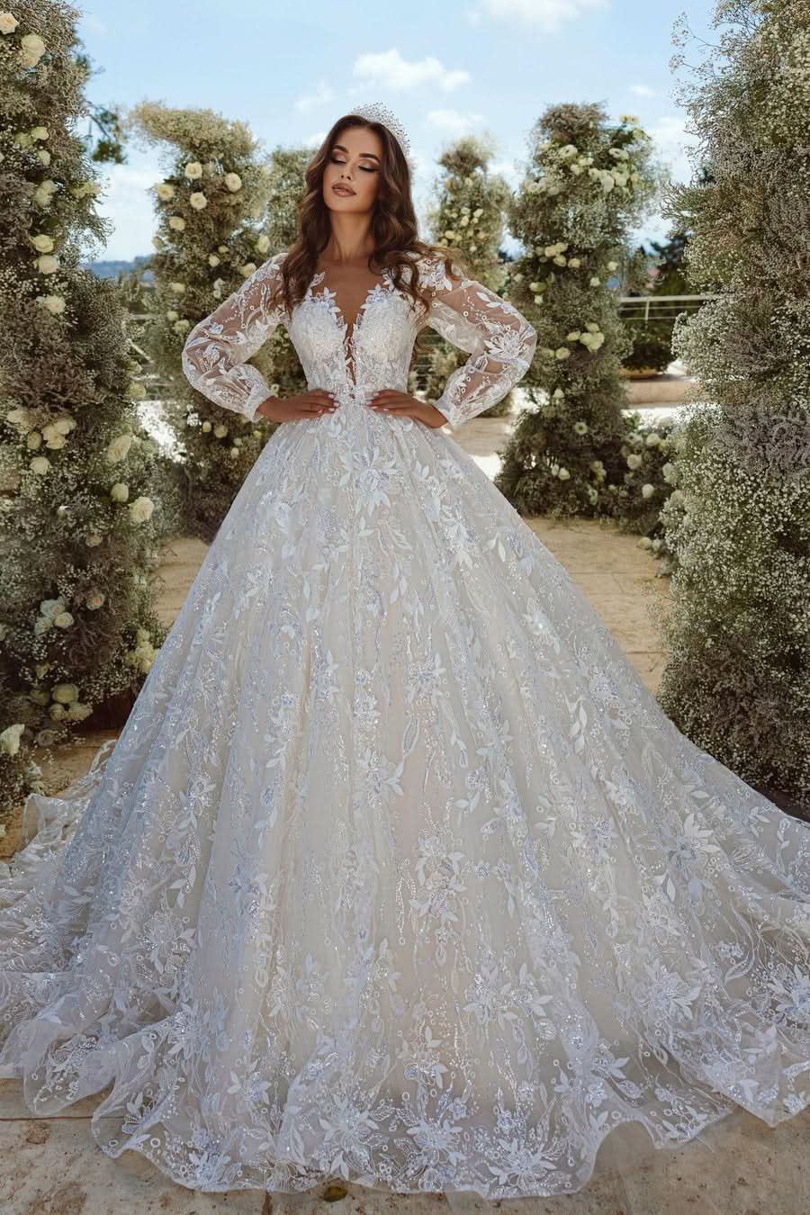 BMbride Beautiful A-line V-neck Lace Appliques Tulle Wedding Dress With Long Sleeves BMbride