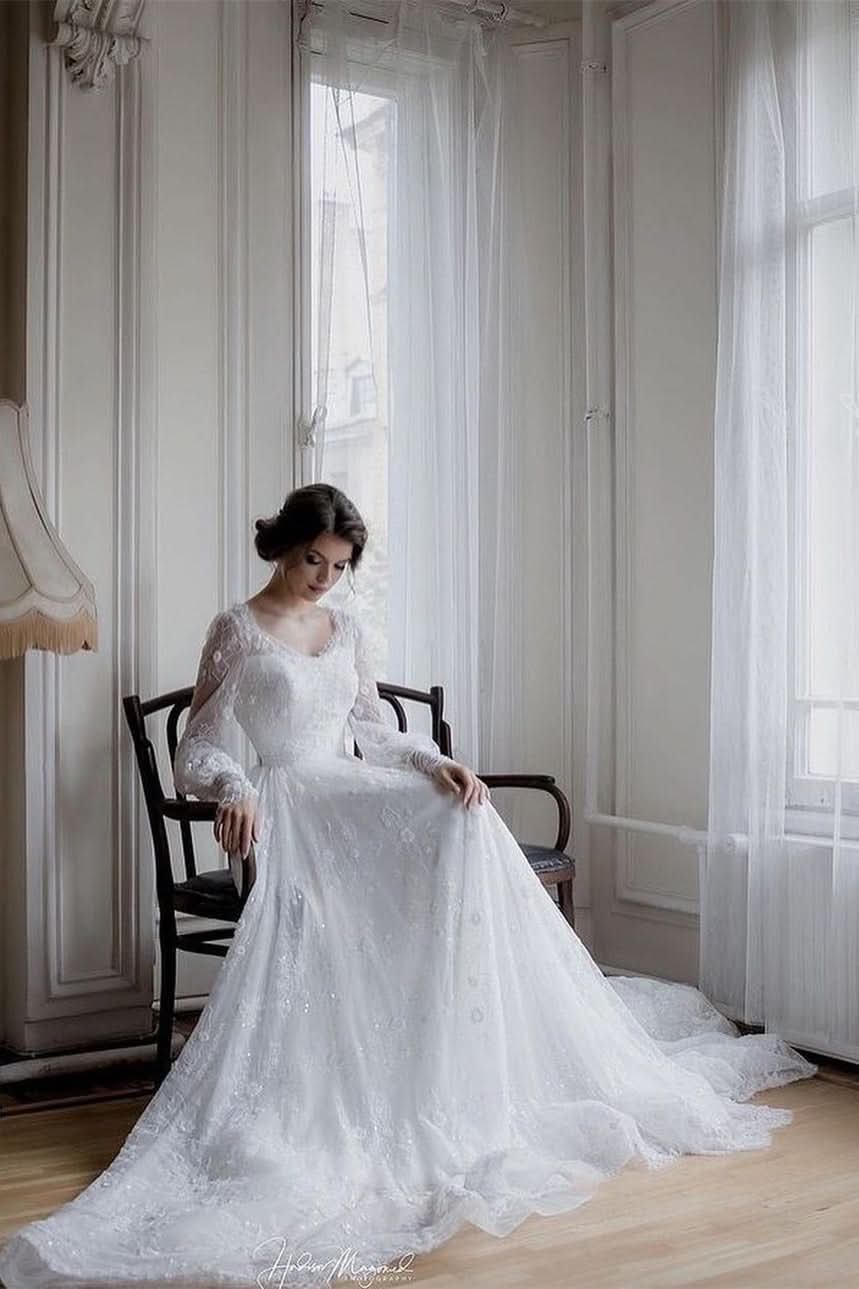 BMbride Beautiful A-line White Long Sleeves Lace Appliques Wedding Dress BMbride