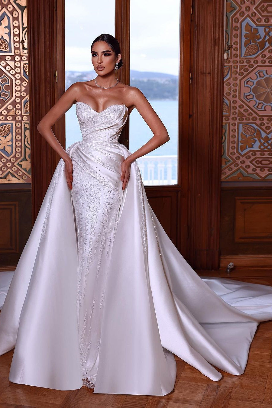 BMbride Beautiful White Sweetheart Beading Sleeveless Wedding Dress With Detachable Train BMbride
