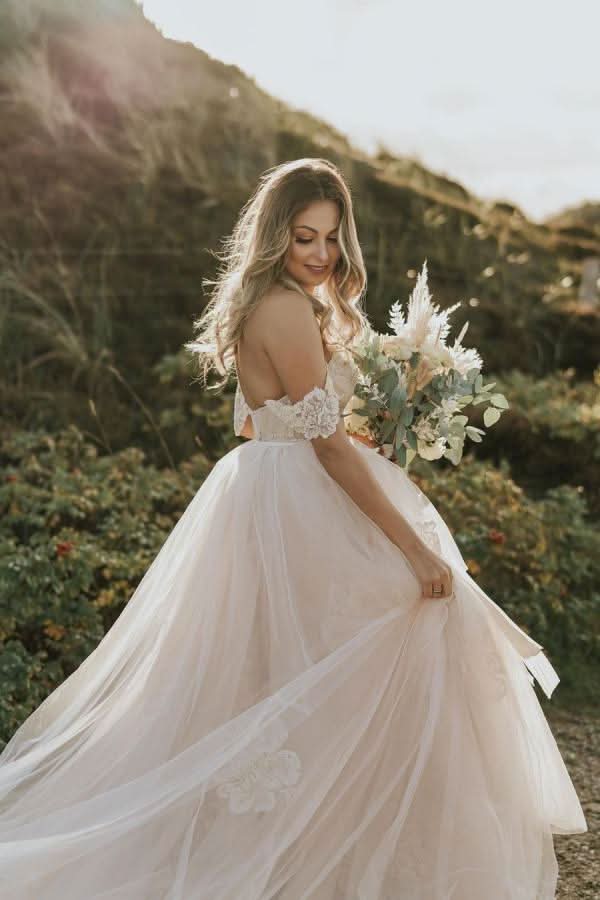 Vintage A-Line Off-the-Shoulder Backless Floor-Length Wedding Dress with Lace Tulle Appliques BM bride
