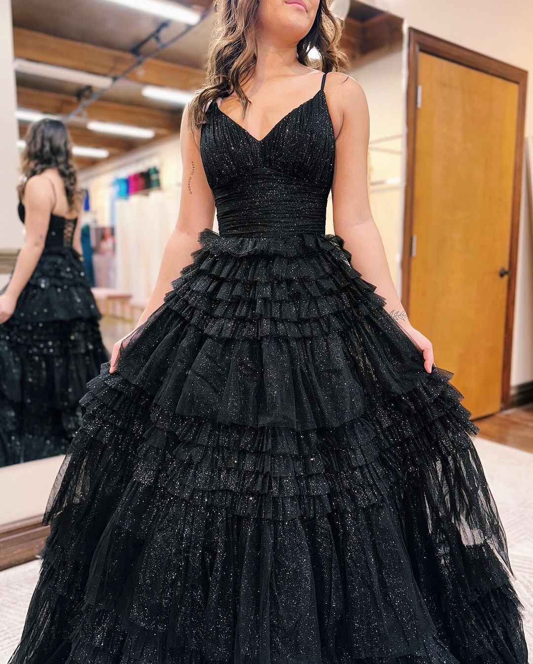 Sequins Long Black Tulle Prom Dress Sparkly V Neck Sleeveless Gown